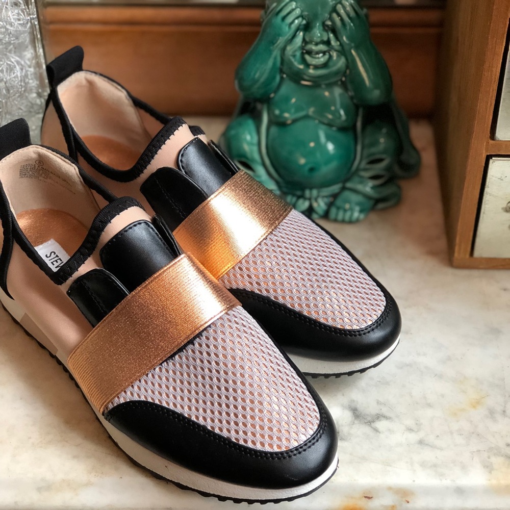 Steve Madden Rose Gold Arctic Sneaker - Picture 2 of 8